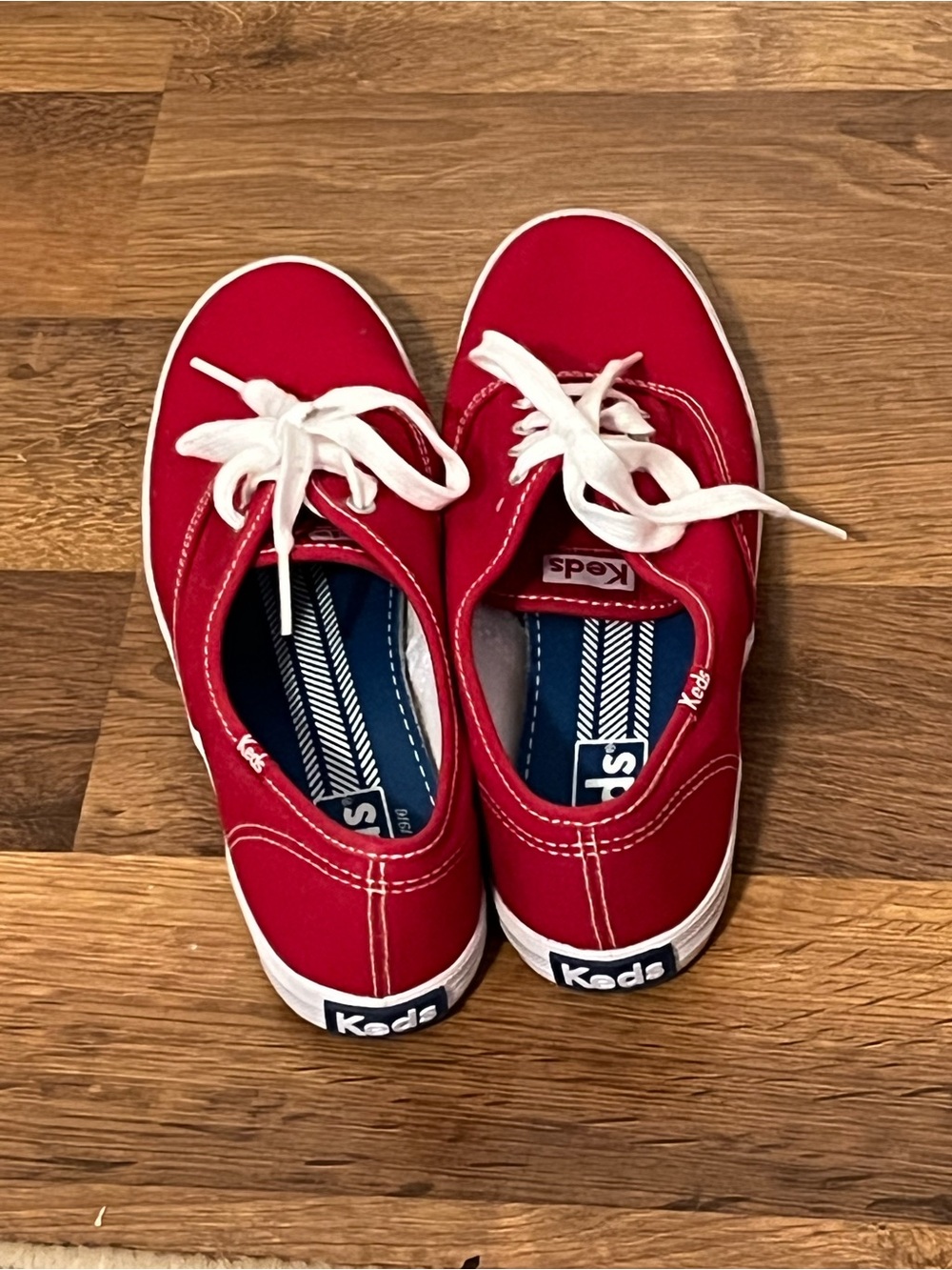 Keds Champion Lace-Up Sneakers. Red and white. 6.5. Timeless. Basic. 90’s. - Picture 2 of 7